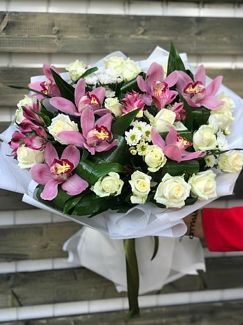 Букет цветов из: Розы и Хризантемы в Благодатном