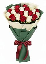 Букет Микс из красных и белых роз #REPLACE_PRED# Благодатном