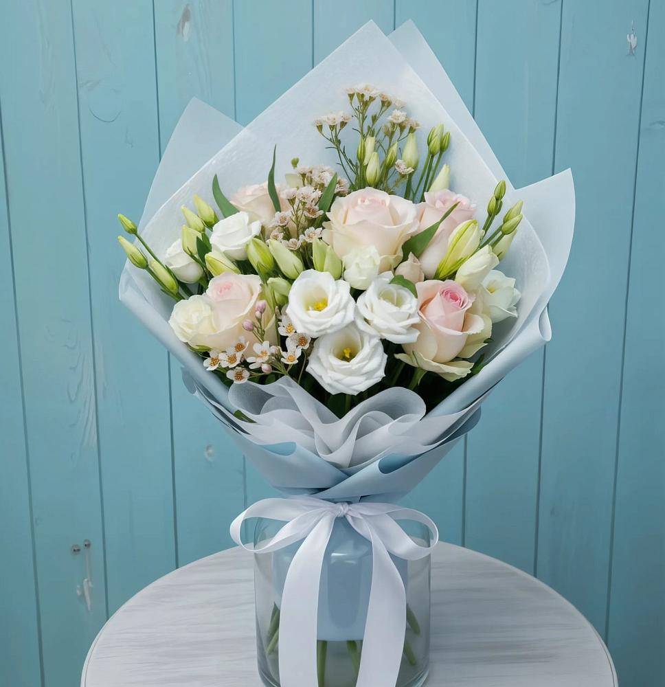 Букет цветов из: Розы и Лизиантусы в Благодатном