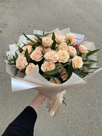 Букет Кремовые розы Латте в Благодатном