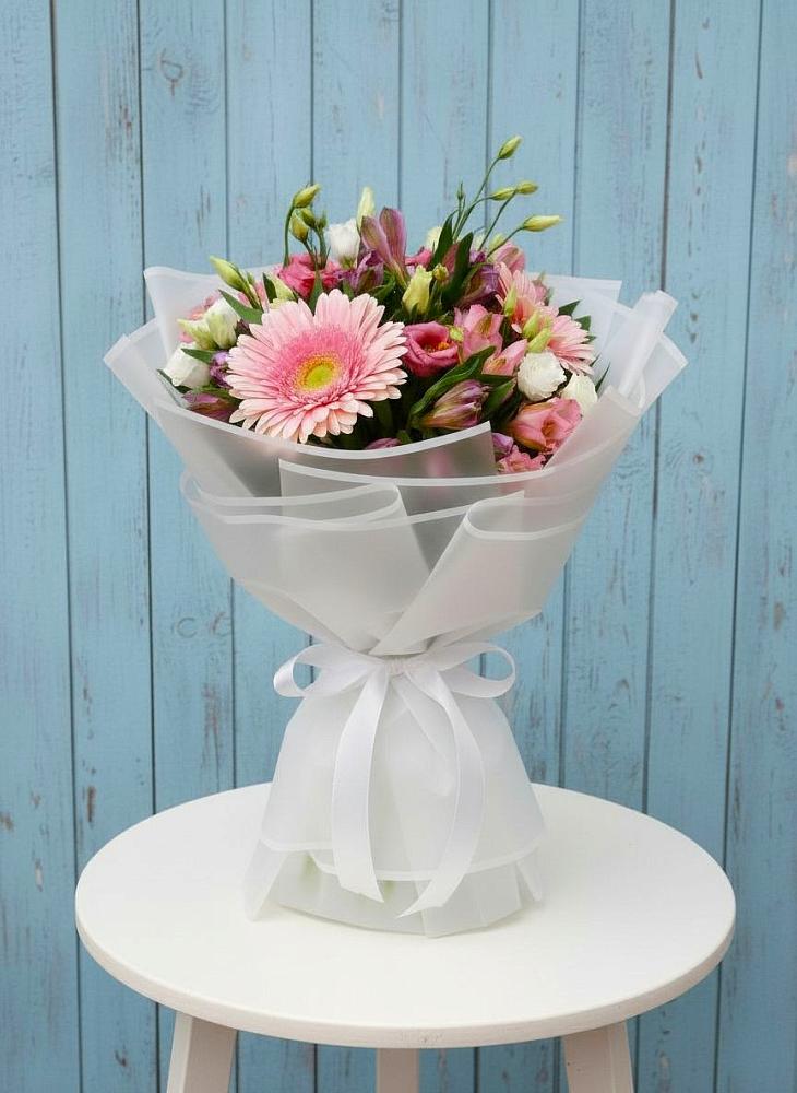 Букет цветов из: Герберы, Альстромерии и Лизиантусы в Благодатном