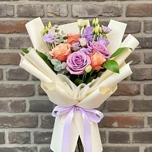 Букет цветов из:  Лизиантусы и Розы в Благодатном