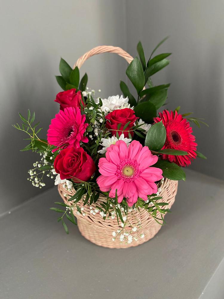 Цветочная композиция из Розы, Хризантемы и Герберы в корзине в Благодатном